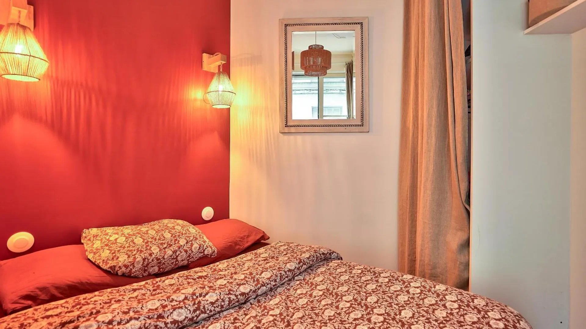 Wonderful Appartement Cosy 2 To 4P - Duplex - Opera Montmartre Parijs